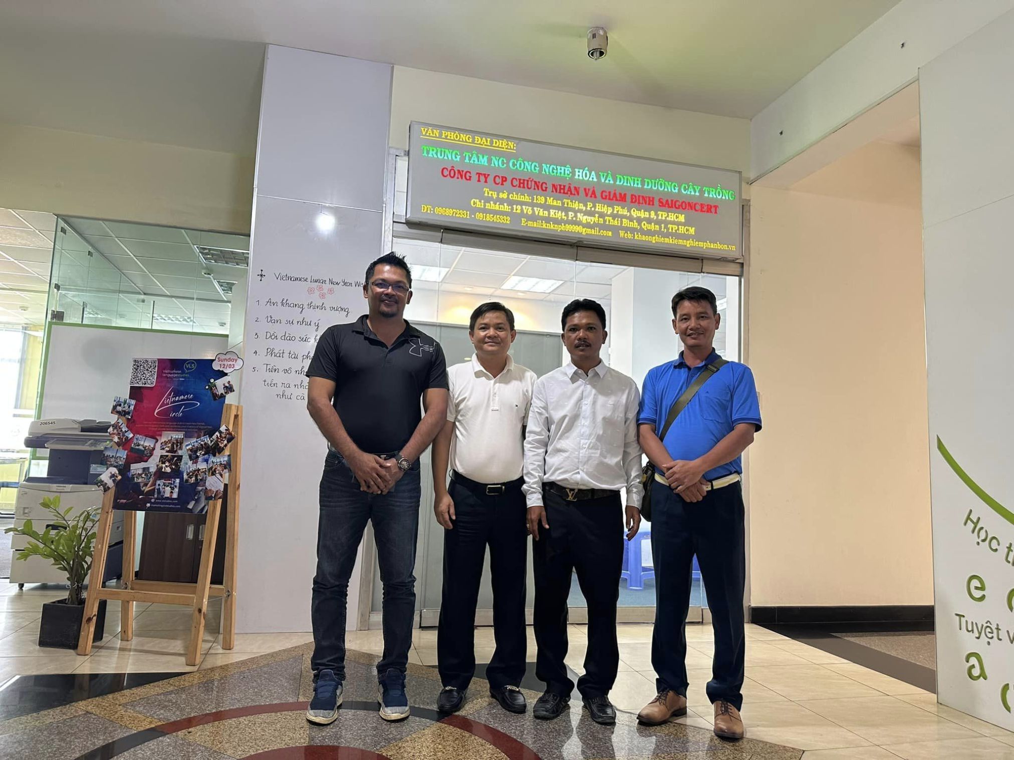 Hợp tác với Thái Lan