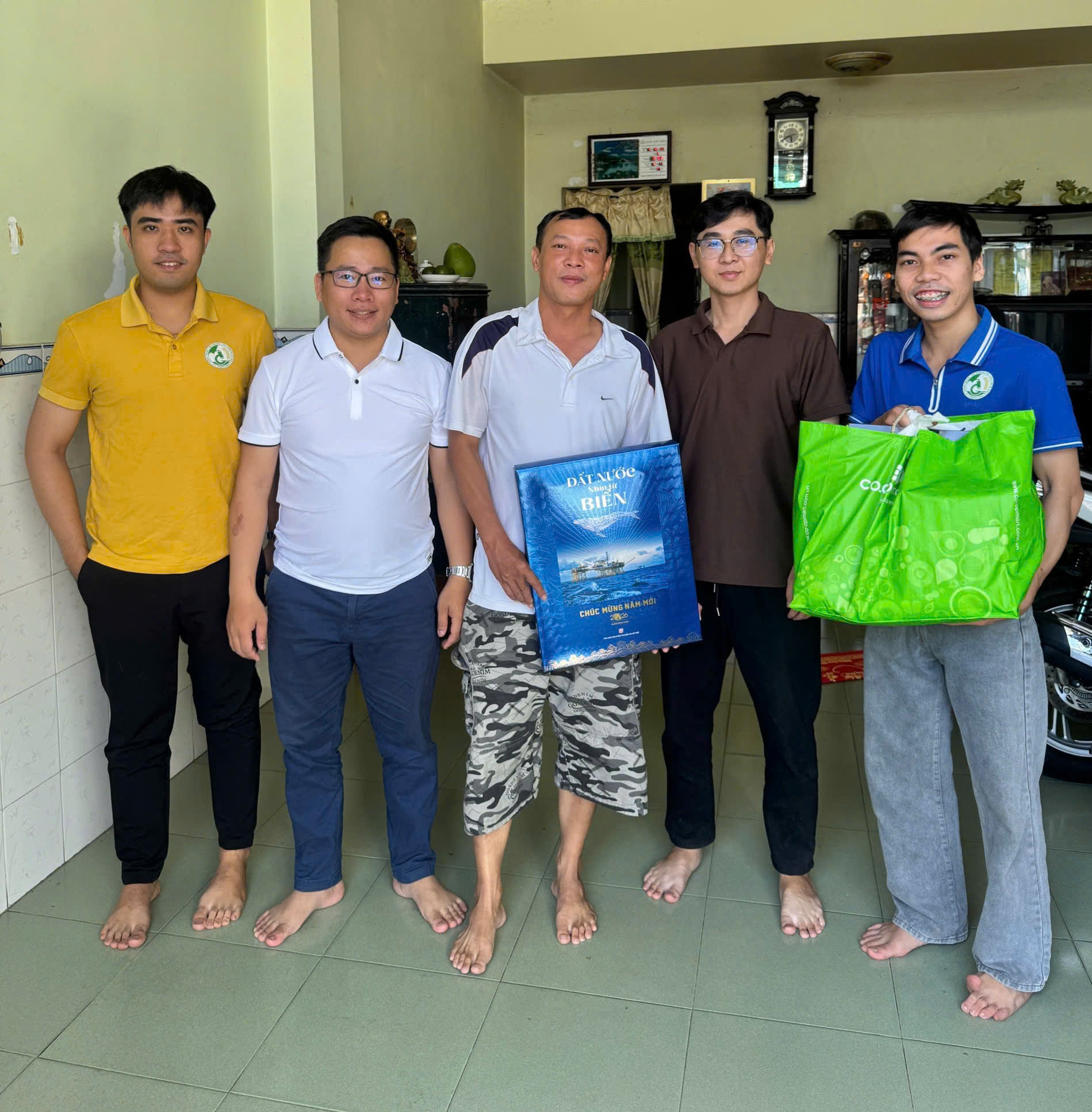 HOẠT ĐỘNG TẶNG QUÀ TẾT 2026 CHO CÁC NÔNG HỘ TẠI AN GIANG