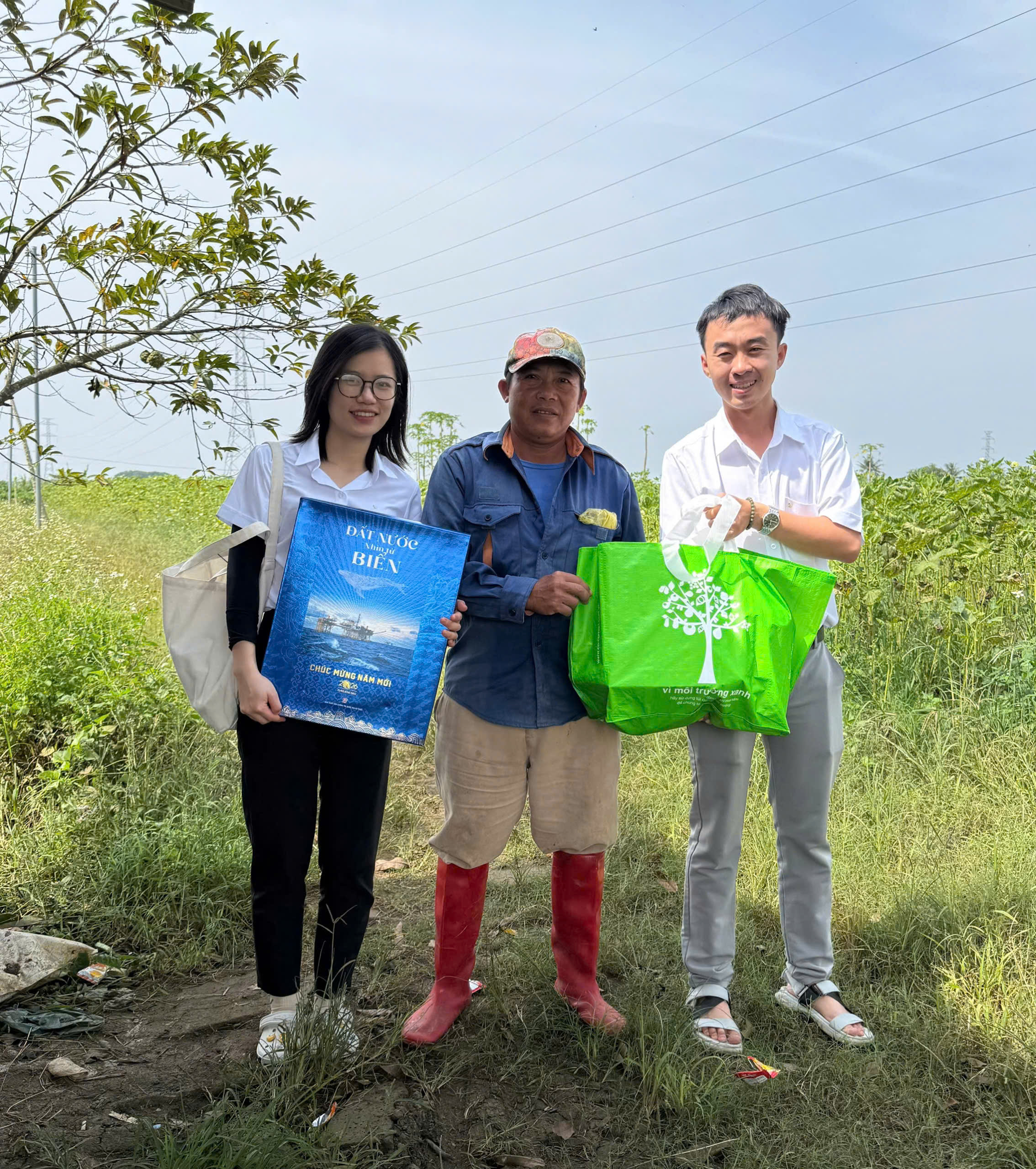 HOẠT ĐỘNG TẶNG QUÀ TẾT 2026 CHO CÁC NÔNG HỘ TẠI ĐỒNG NAI